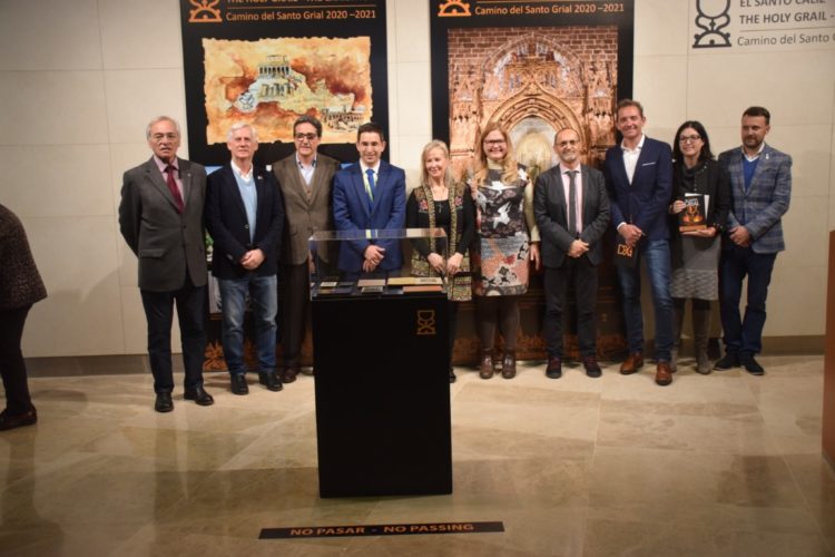 El aeropuerto de Valencia acoge la exposición internacional del Santo Cáliz de Valencia