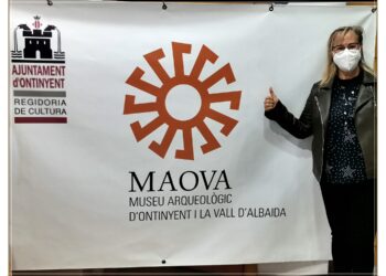 María Gómez, la artista especialista en la iconografía del Camino del Santo Grial